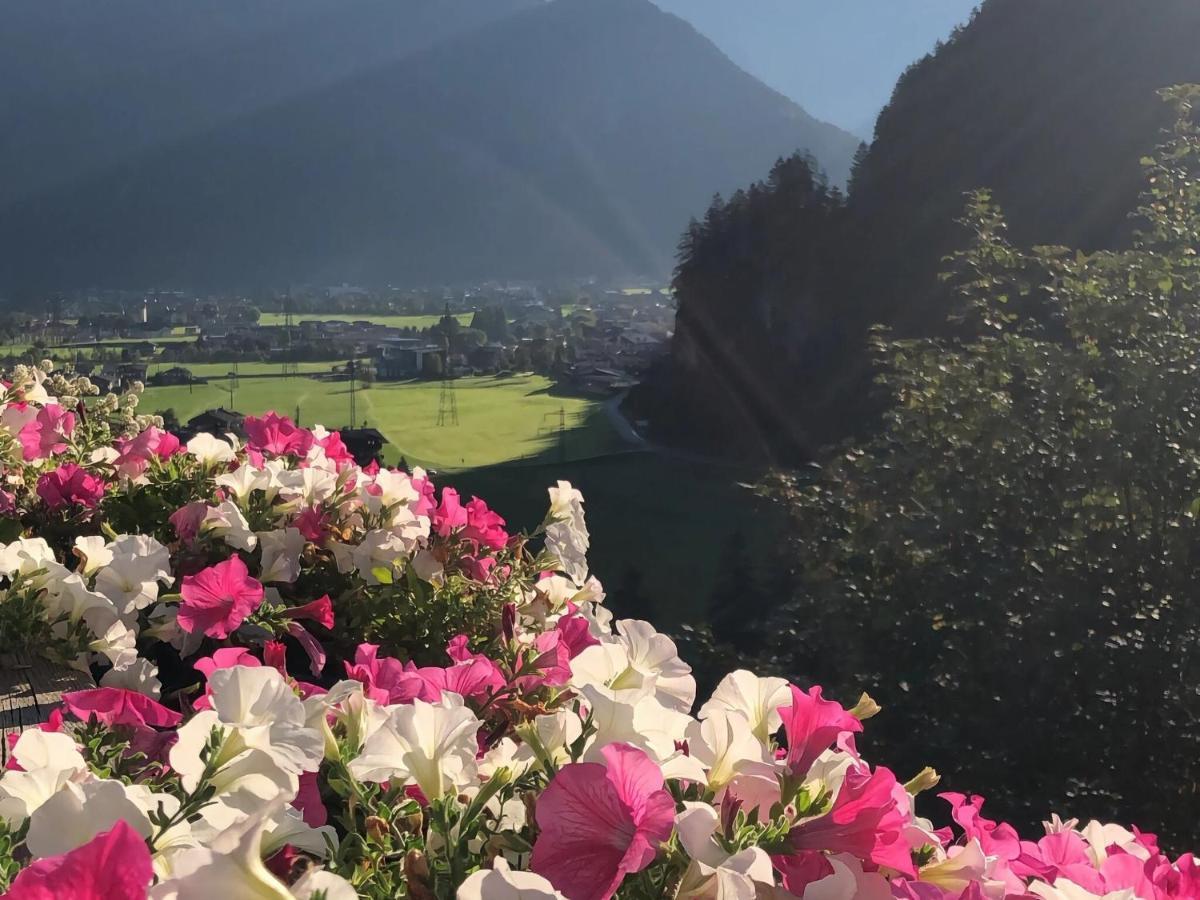 Apartment Between Mayrhofen And Finkenberg Eksteriør billede
